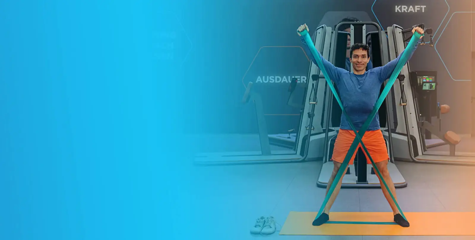Person beim Krafttraining an einem Trainingsgerät